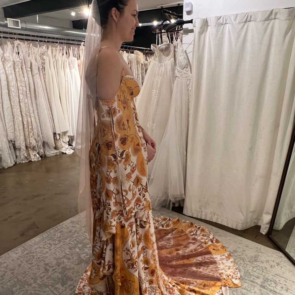 Rue De Seine Gold Sweetheart Long Sleeve Wedding Gown - Picture 3 of 5